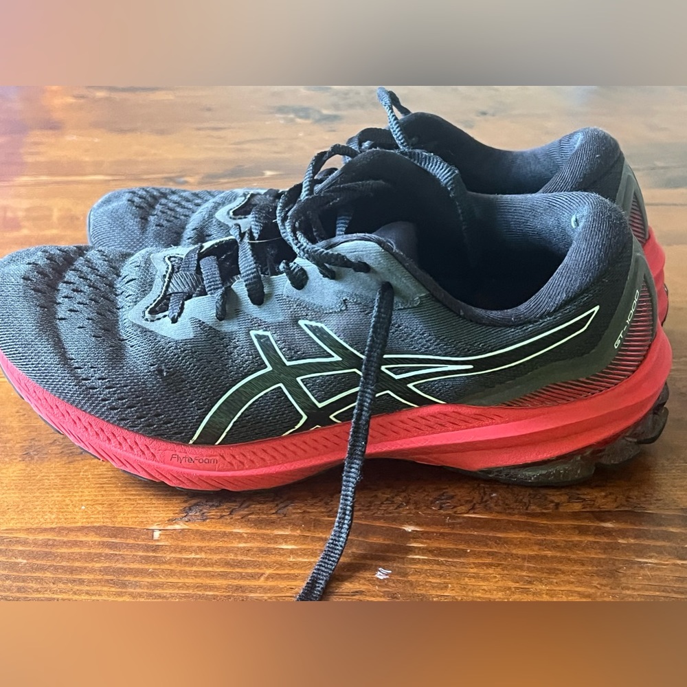 ASICS GT-1000